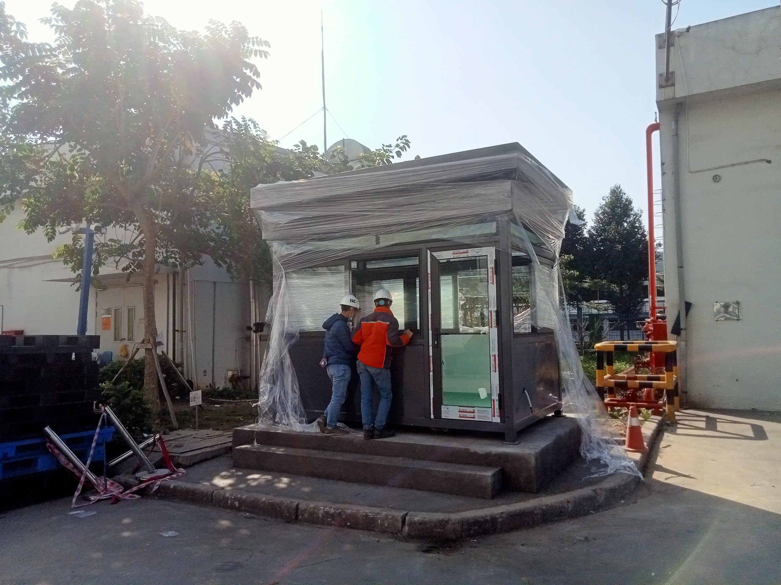 Lắp đặt trạm gác bảo vệ di động Handy Booths