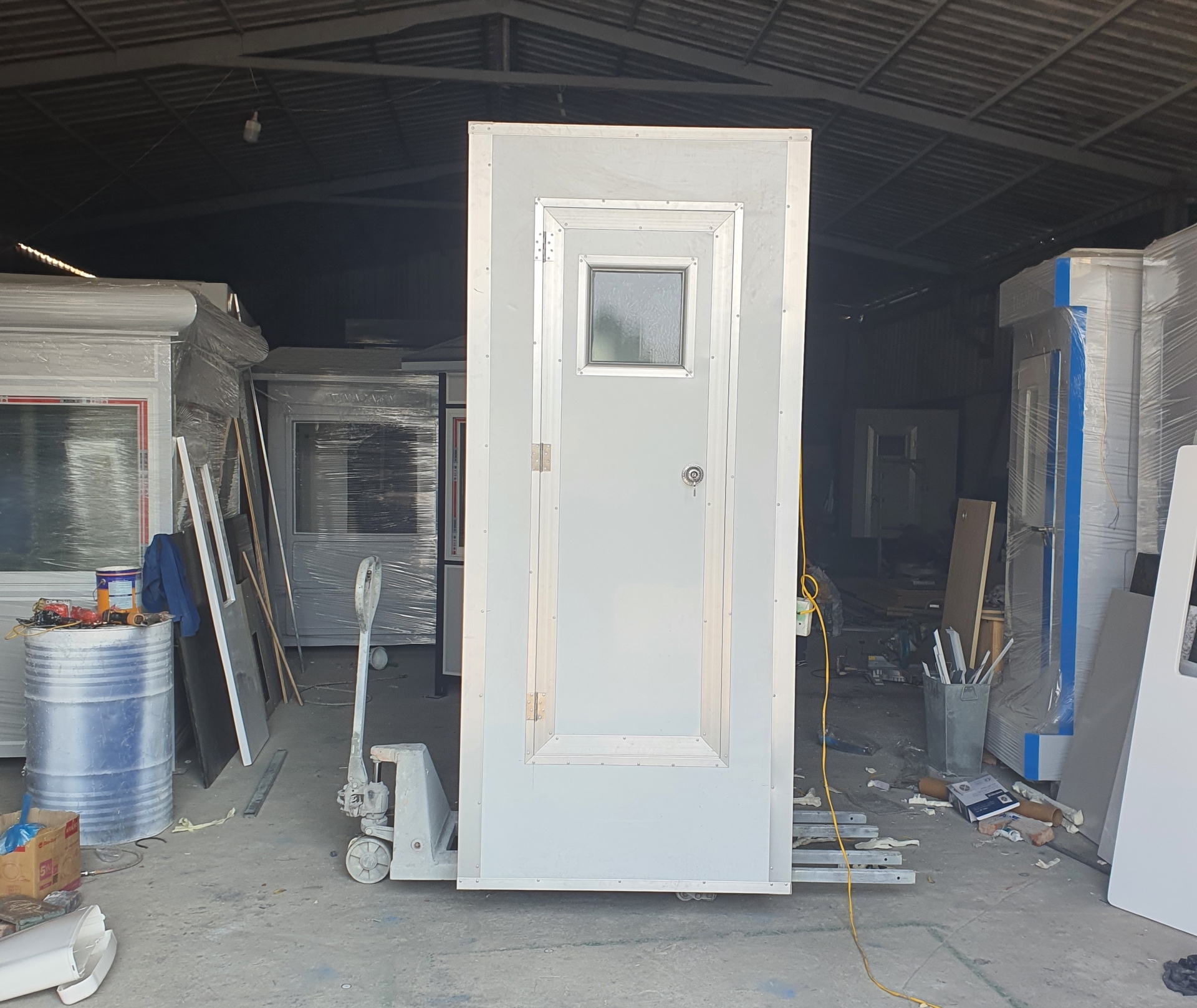 Model HMT04 và HMT05 sử dụng chung một thiết kế thân vỏ, chỉ khác nhau về nội thất