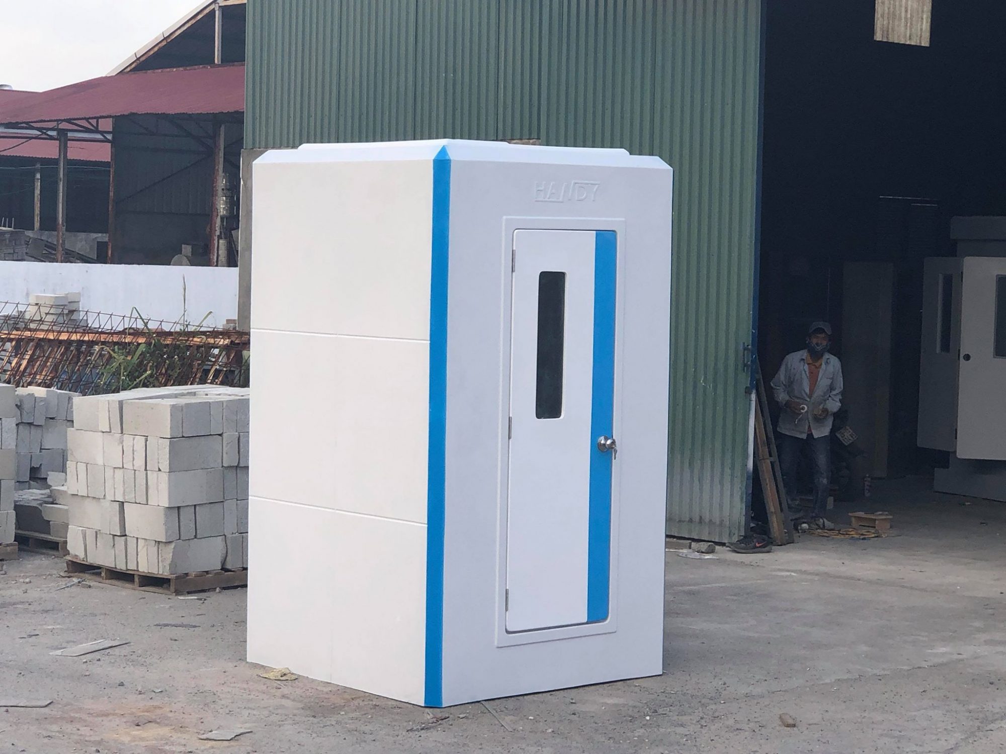 Nhà vệ sinh di động kiêm phòng tắm H17.3