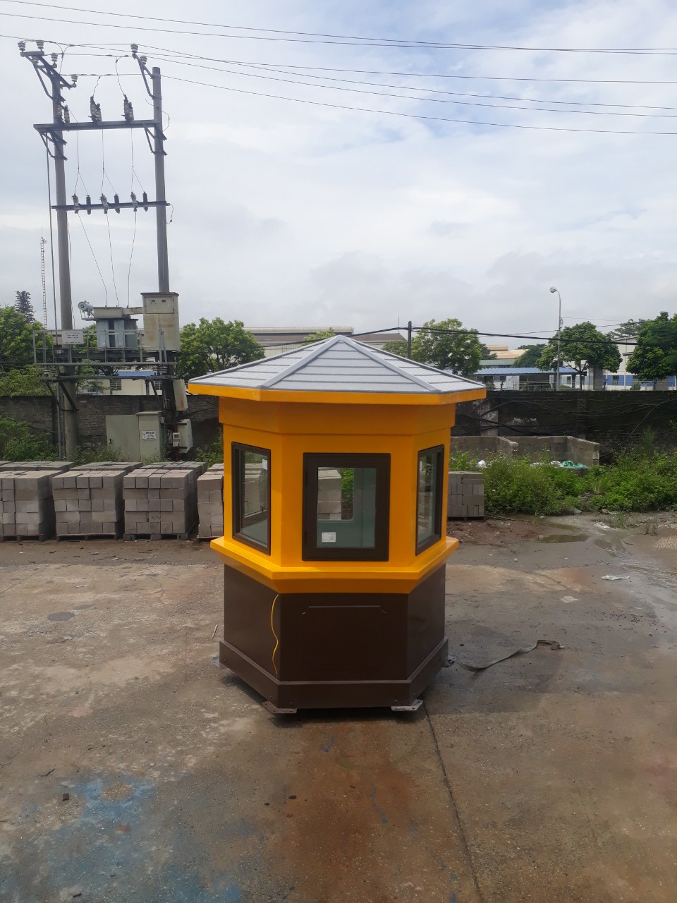 Bốt bảo vệ lục lăng
