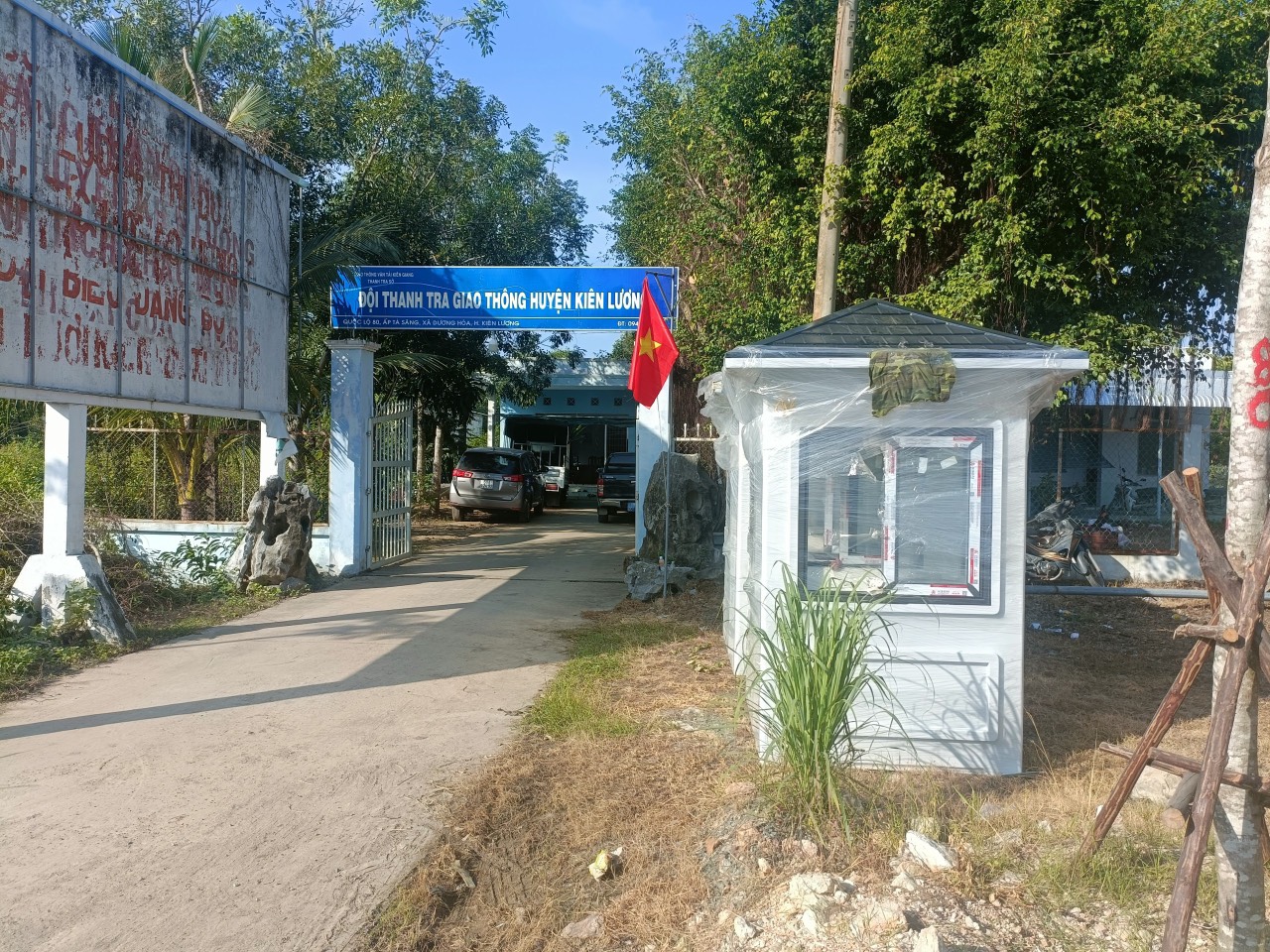 Lắp đặt chốt điều hành giao thông