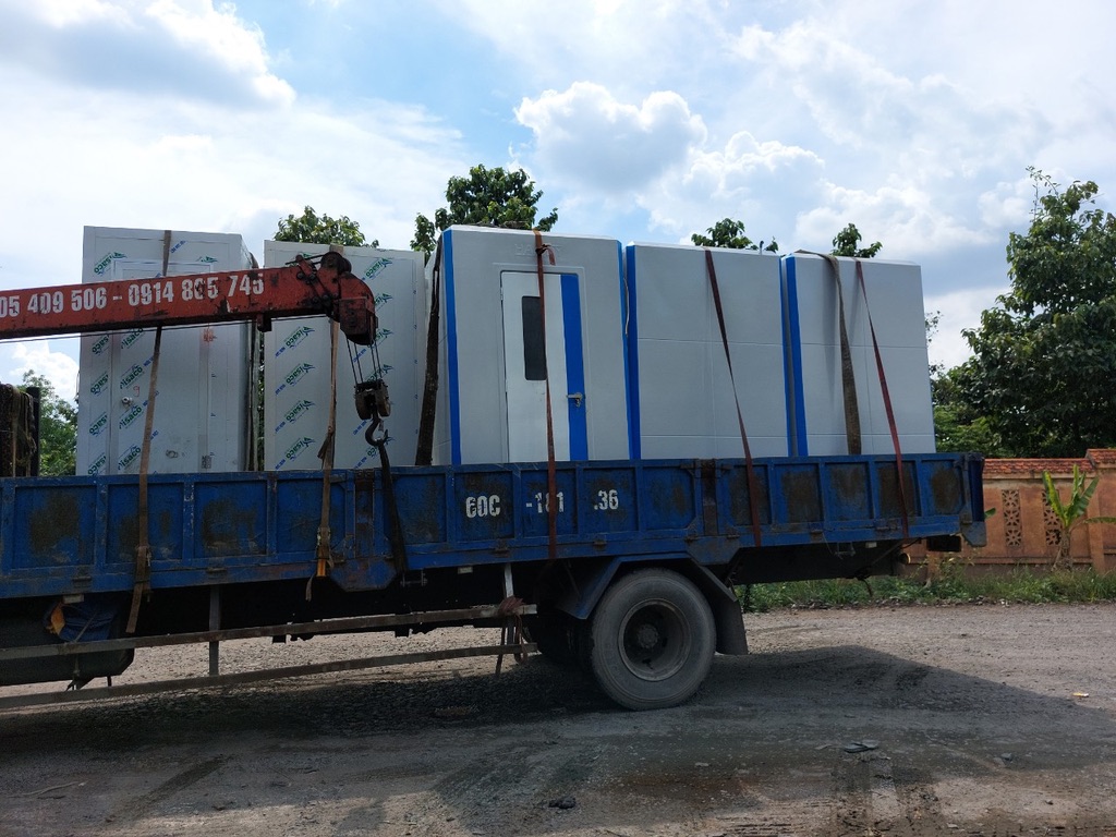 Bán và cho thuê nhà vệ sinh lưu động trên cả nước